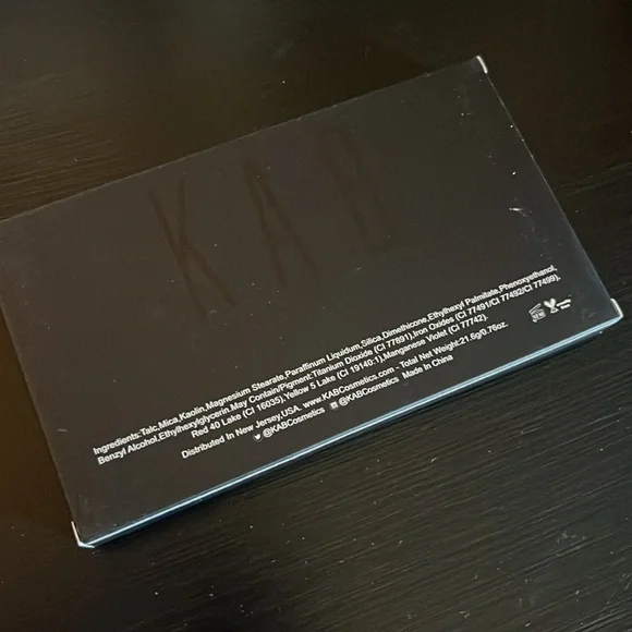 KAB Day and Night Pallette - Picture 2 of 4